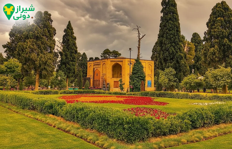 محوطه و فضای سبز باغ نظر شیراز