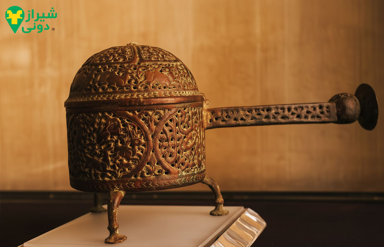 اشیای دوره پهلوی در موزه پارس باغ نظر شیراز