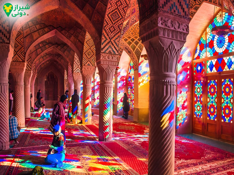 ساعت طلایی بازدید از مسجد نصیرالملک شیراز