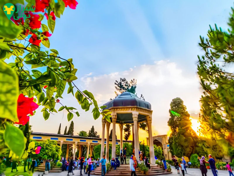 شیراز معروف به شهر باغ و شعر